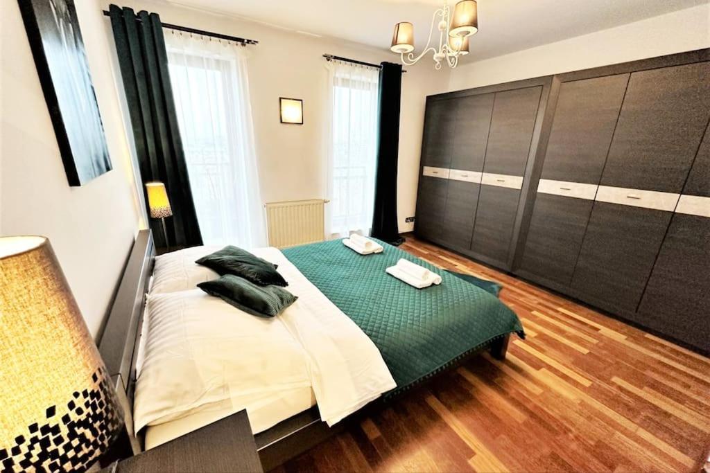 Exclusive Penthouse Near Citycenter 120M2 +Netflix Krakow Ngoại thất bức ảnh